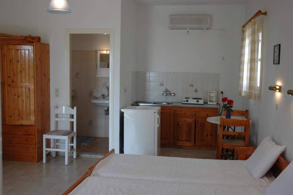 Albatross Apart otel Marathókampos Oda fotoğraf