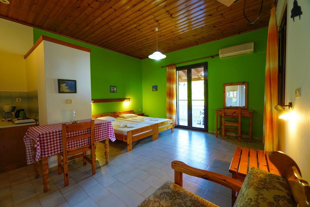 Albatross Apart otel Marathókampos Dış mekan fotoğraf